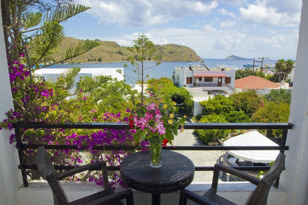 Skala Hotel Exterior photo